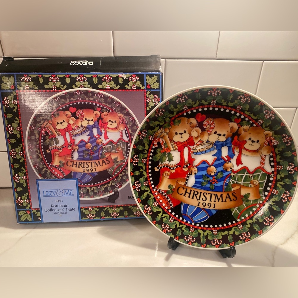 Lucy & Me - 1991 Porcelain Collectors Christmas Plate with Easel & Box